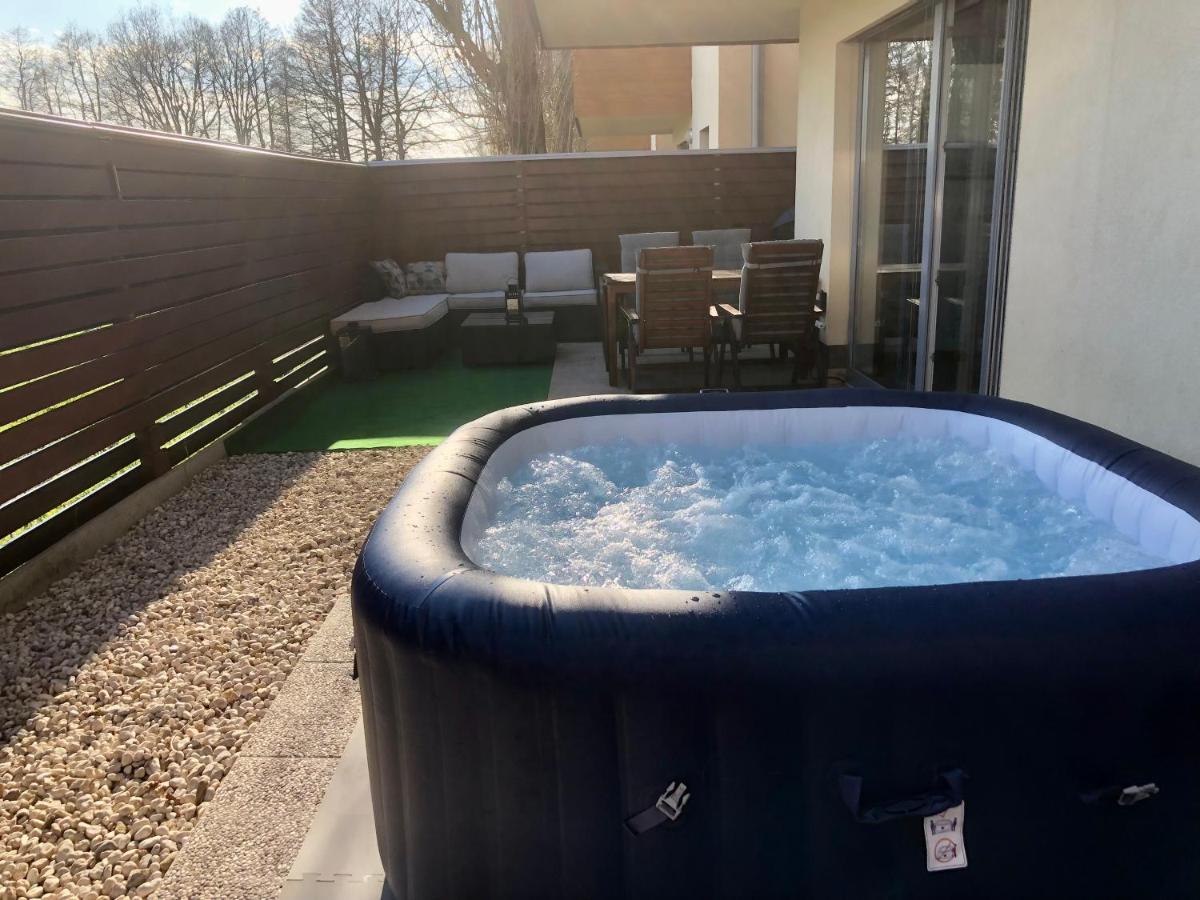 Jenny Apartment With Jacuzzi Брезовица Экстерьер фото