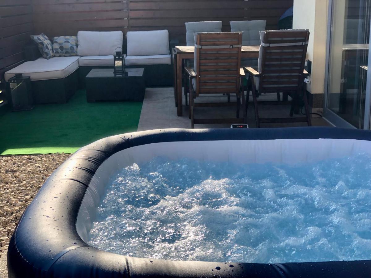 Jenny Apartment With Jacuzzi Брезовица Экстерьер фото